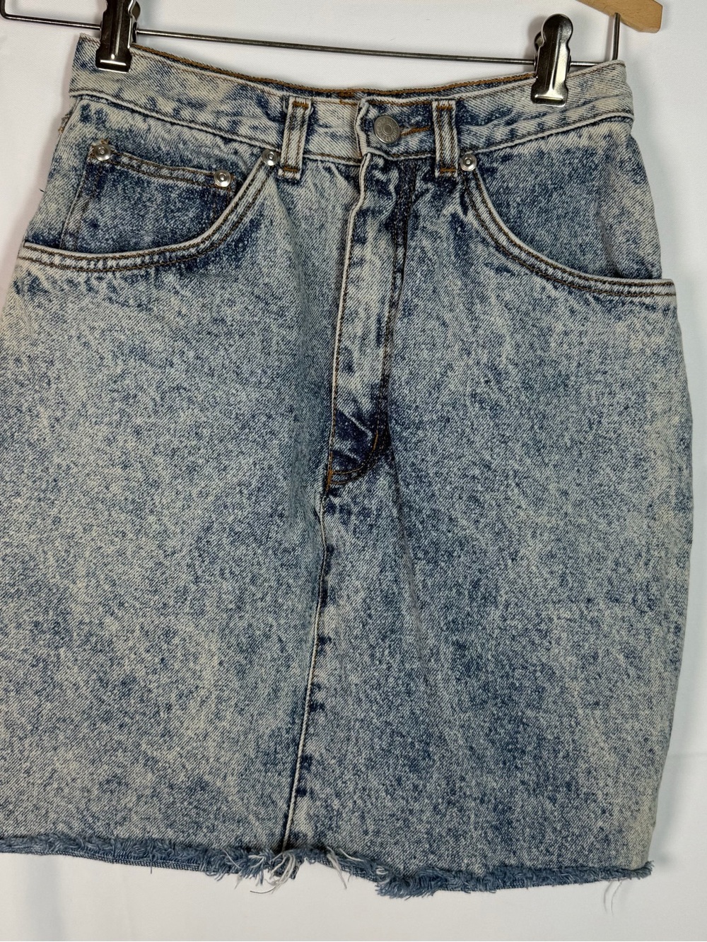 Jordache Studio Vintage Denim Skirt Size 6 High Rise Raw Hem Pockets